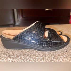 Finn Comfort Patent Leather Black Women’s Sandals Size 38 D